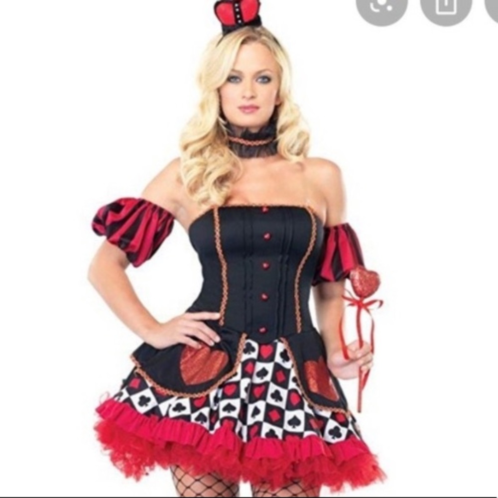 Queen of Hearts Halloween costume, never worn, Xsmall